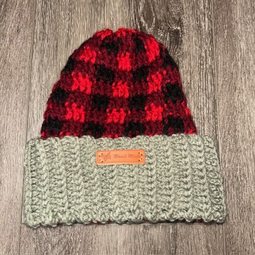Hand Made Knitted Women Warm & Bulky Wool Blend Hat Beanie Red Black Gray Plaid